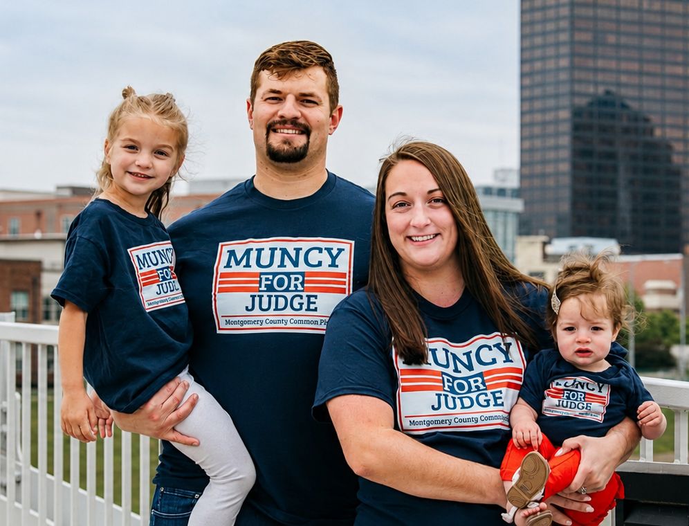 Derek Muncy and family